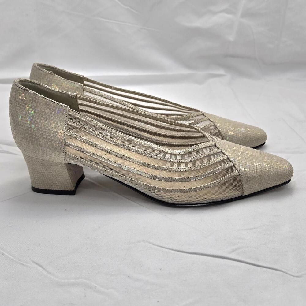 J. Renee Comic Champagne Sheer Iridescent Shimmer Chunky Heels Size 8M
